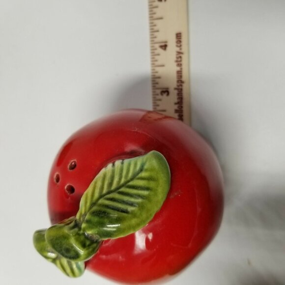 Vintage Novelty Salt & Pepper Shakers Set Strawberry Red Green Ceramic Stoppers - Picture 5 of 6